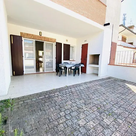 Moderne Mit Terrasse- Grill- Privatgarten By Interhome Ferienhaus *