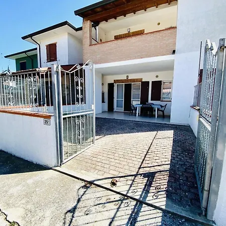 Moderne Mit Terrasse- Grill- Privatgarten By Interhome Ferienhaus